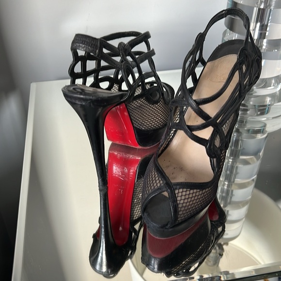 Louboutin - Picture 4 of 4